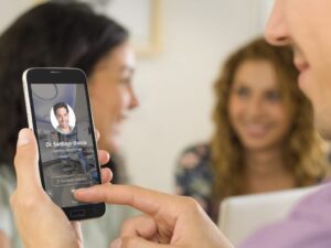 dt-man-girls-iphone-1024x768